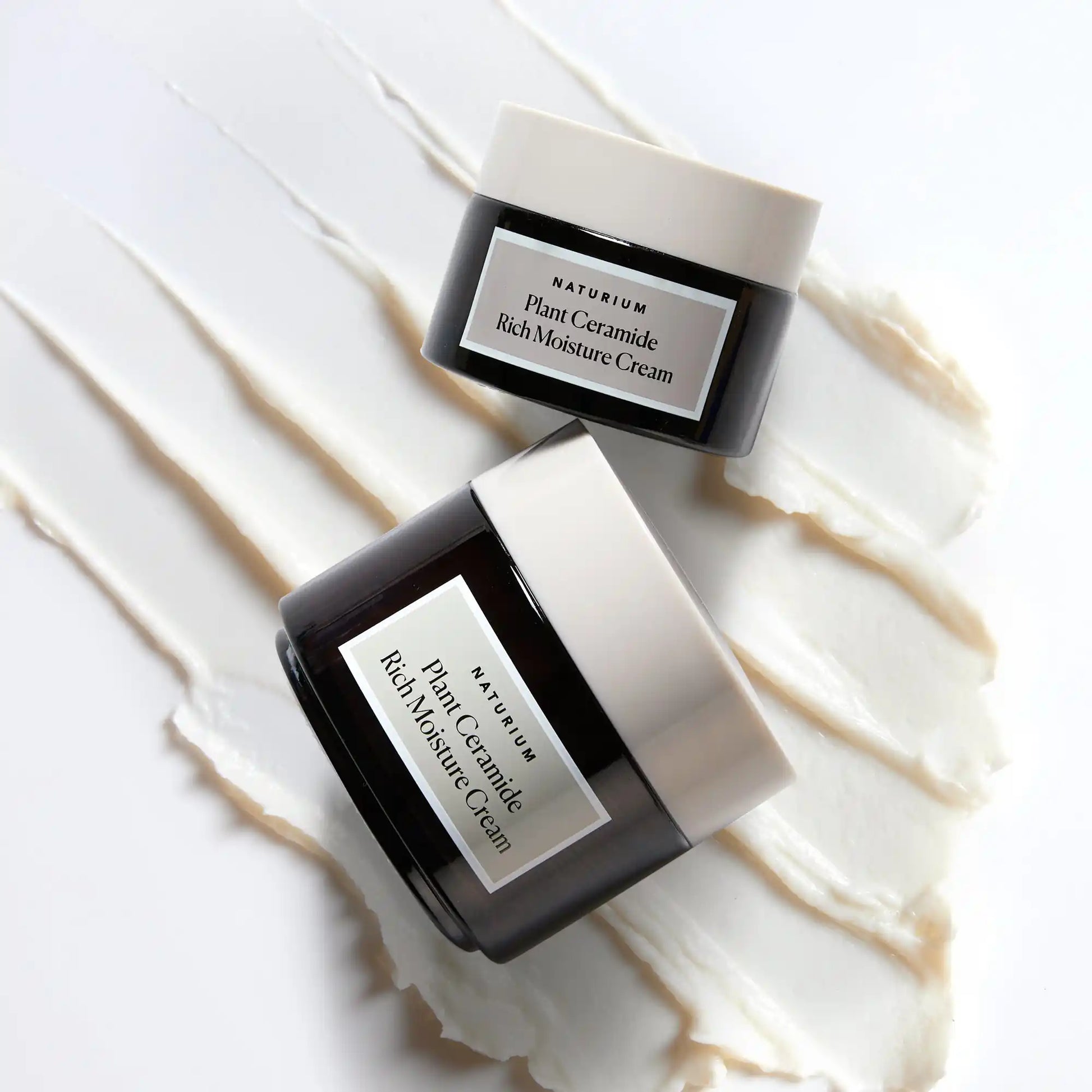plant-ceramide-rich-moisture-cream-jumbo-s2 11_18_2021_Naturium0575-crop.webp
