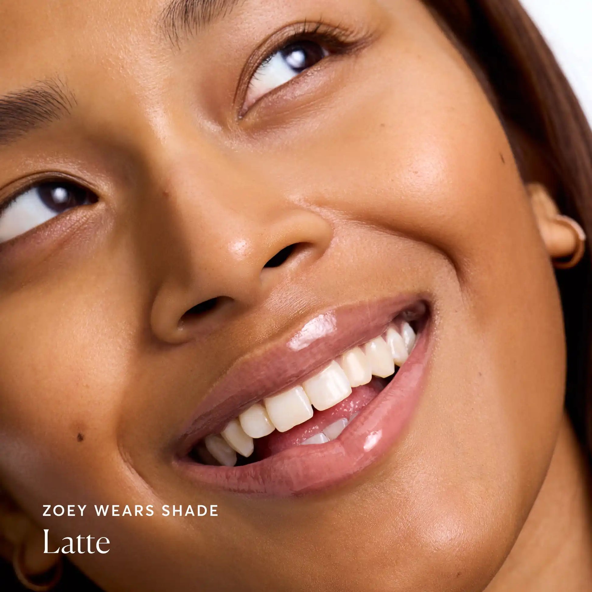 phyto-glow-lip-balm-latte-b3 NATR-60110-Alt-Images-Phyto-Glow-Lip-Balm-Latte-04.webp