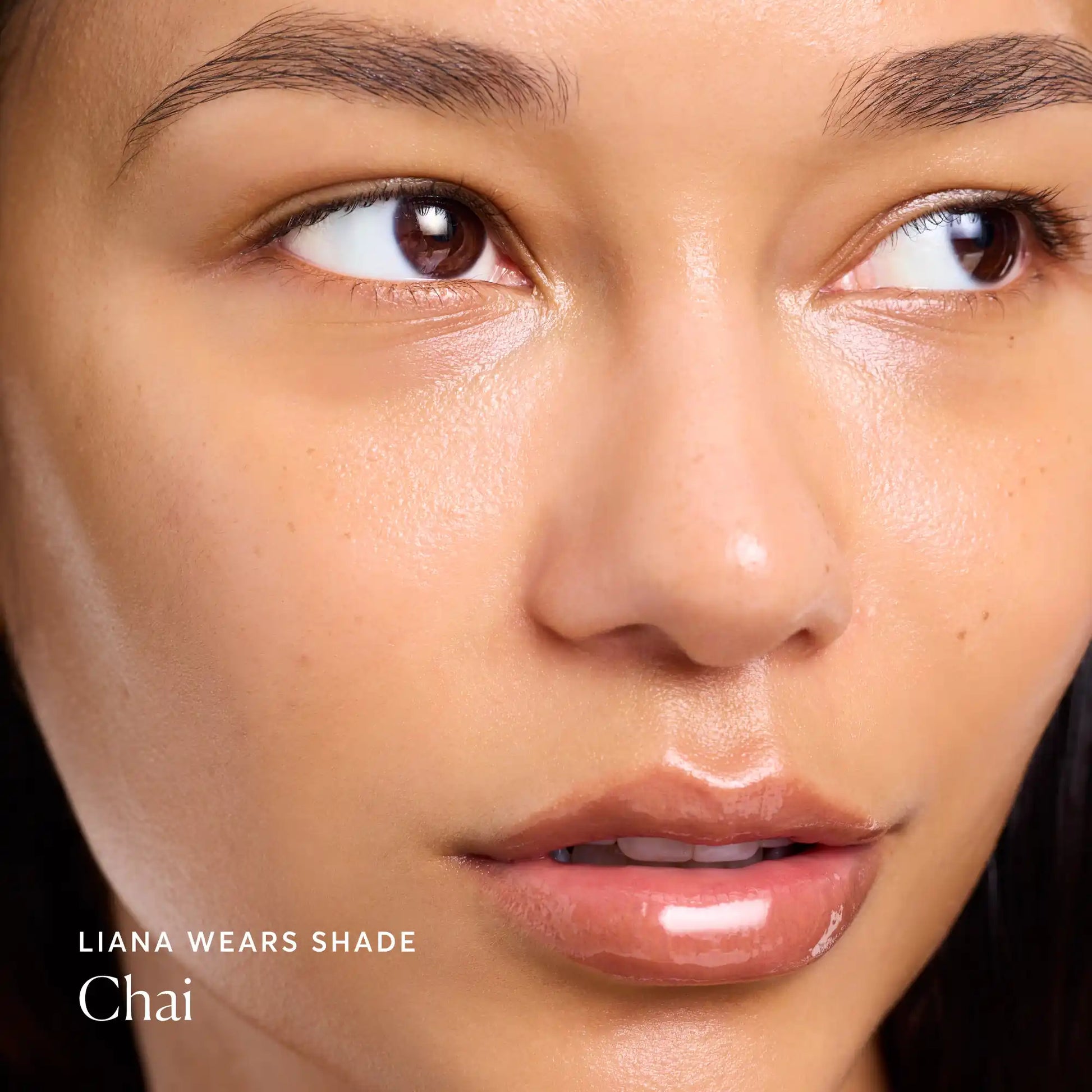 phyto-glow-lip-balm-chai-o7 NATR-60111-Alt-Images-Phyto-Glow-Lip-Balm-Chai-04.webp