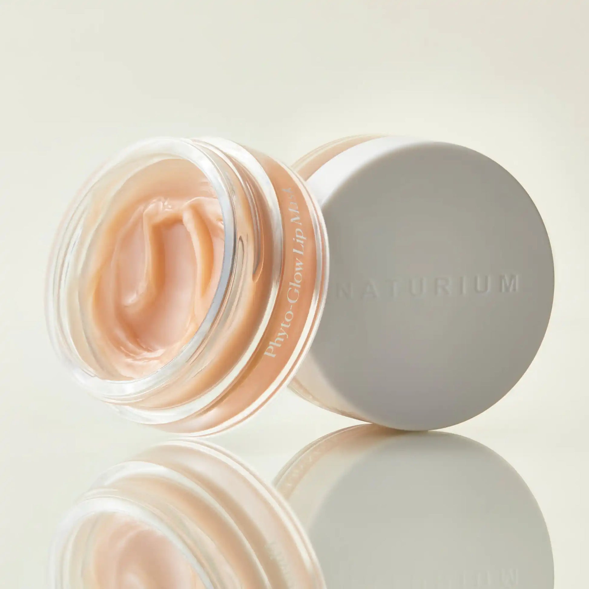 phyto-glow-lip-mask-e1 phyto-lipmask_0607-crop.webp